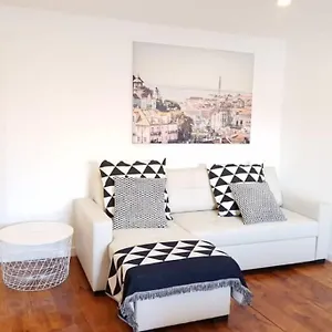 Inloveapartments - Typical Alfama Balcony Lisboa