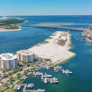 Charming Isle Access Townhome Holiday home Destin
